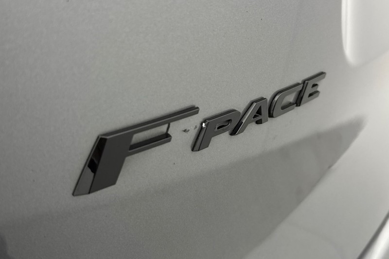 2022 (22) JAGUAR F-PACE 2.0 P400e R-Dynamic Black 5dr Auto AWD 5038918