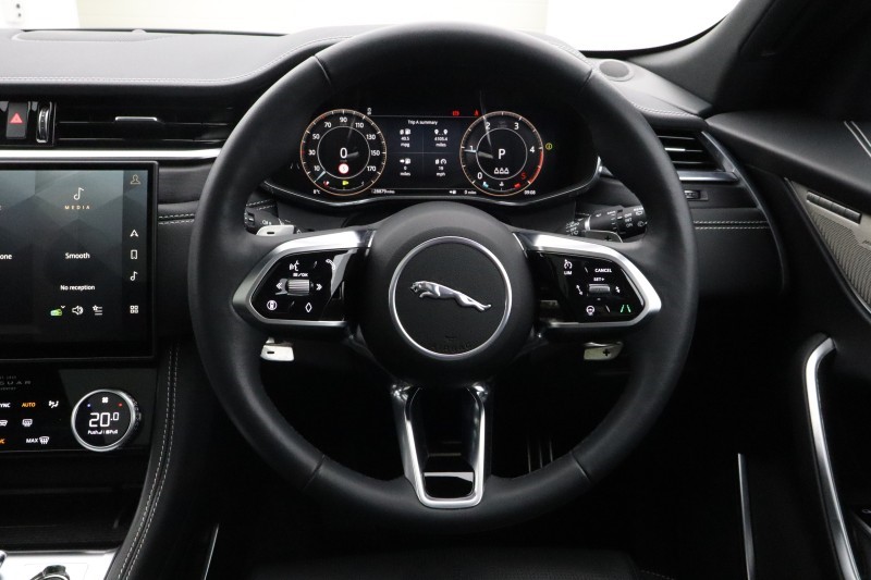 2024 (24) JAGUAR F-PACE 2.0 D200 R-Dynamic SE Black 5dr Auto AWD 5287047