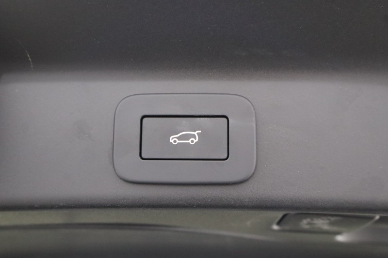 2024 (24) JAGUAR F-PACE 2.0 D200 R-Dynamic SE Black 5dr Auto AWD 5287029