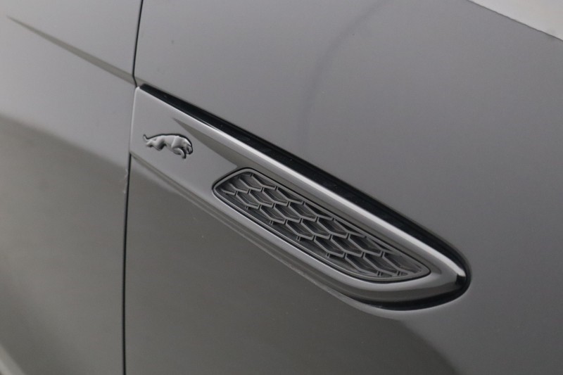 2024 (24) JAGUAR F-PACE 2.0 D200 R-Dynamic SE Black 5dr Auto AWD 5287009