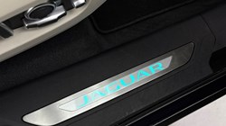 2024 (74) JAGUAR F-PACE 2.0 P400e R-Dynamic HSE Black 90th Anniv 5dr Auto 5044063
