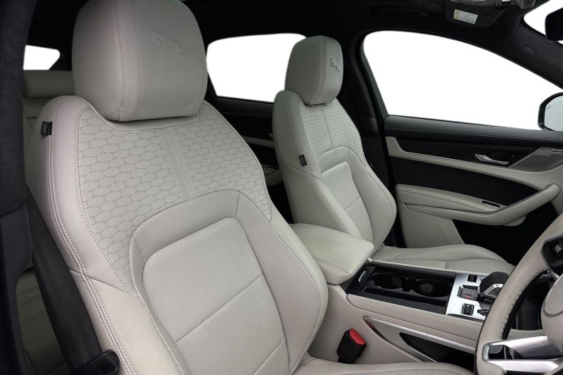 2024 (74) JAGUAR F-PACE 2.0 P400e R-Dynamic HSE Black 90th Anniv 5dr Auto 5044052