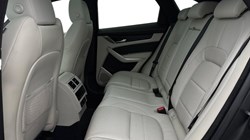 2024 (74) JAGUAR F-PACE 2.0 P400e R-Dynamic HSE Black 90th Anniv 5dr Auto 5044030