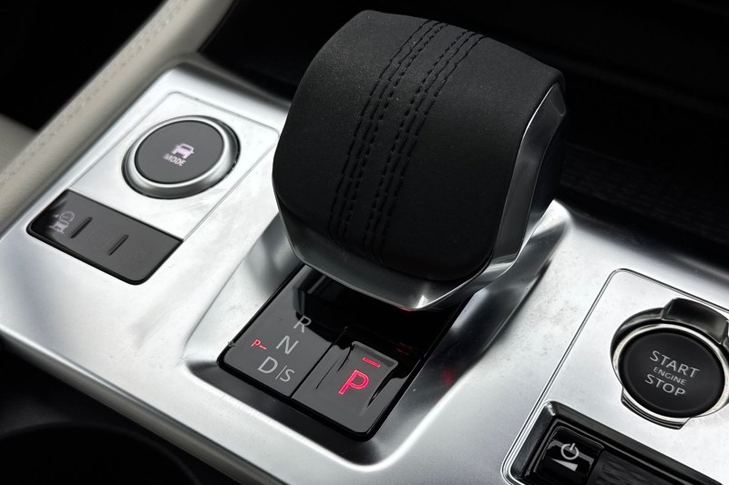 2024 (74) JAGUAR F-PACE 2.0 P400e R-Dynamic HSE Black 90th Anniv 5dr Auto 5044039