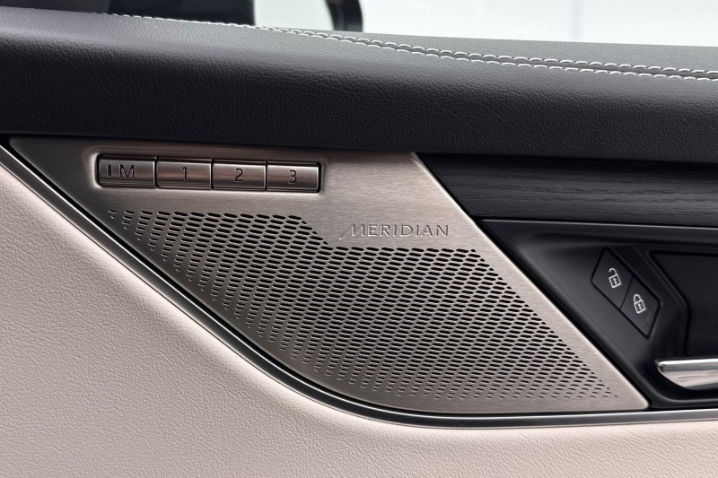 2024 (74) JAGUAR F-PACE 2.0 P400e R-Dynamic HSE Black 90th Anniv 5dr Auto 5044077