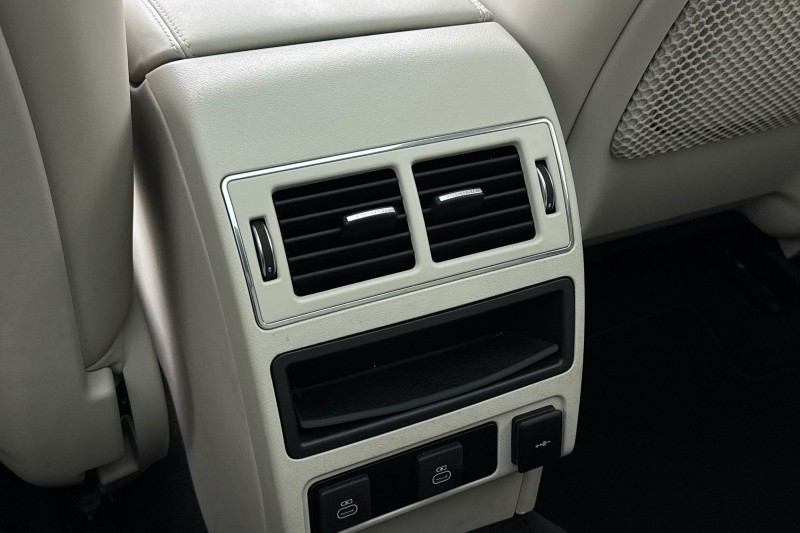 2024 (74) JAGUAR F-PACE 2.0 P400e R-Dynamic HSE Black 90th Anniv 5dr Auto 5044044