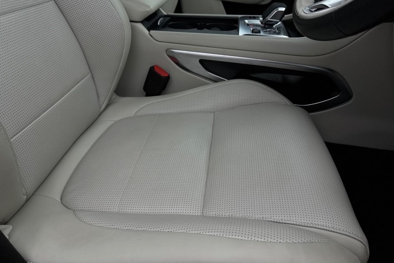 2024 (74) JAGUAR F-PACE 2.0 P400e R-Dynamic HSE Black 90th Anniv 5dr Auto 5044051