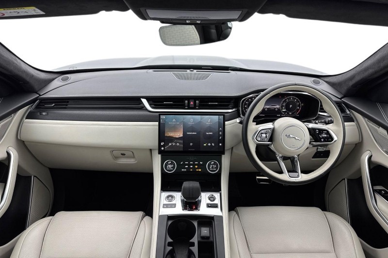 2024 (74) JAGUAR F-PACE 2.0 P400e R-Dynamic HSE Black 90th Anniv 5dr Auto 5044035