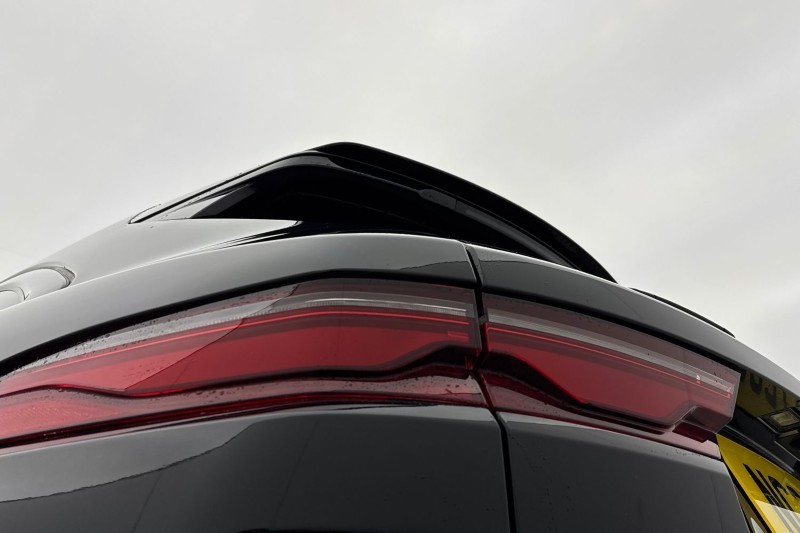 2022 (22) JAGUAR F-PACE 5.0 V8 550 SVR 5dr Auto AWD 5046393