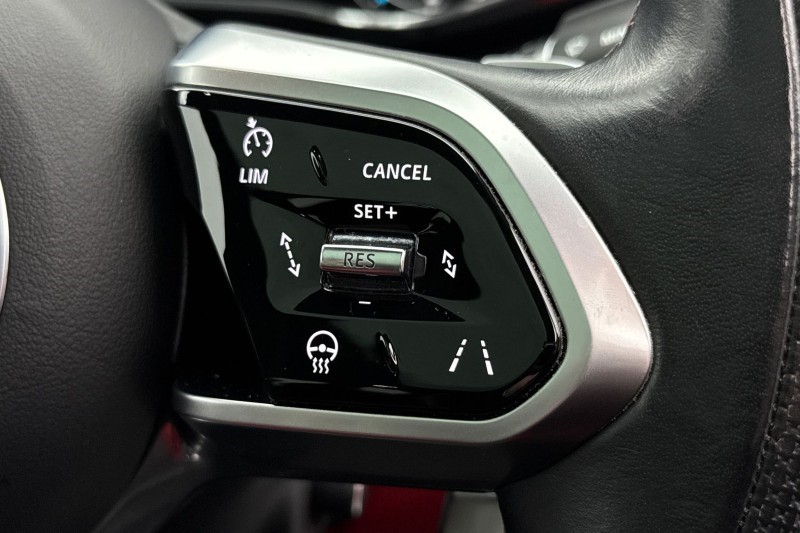 2022 (22) JAGUAR F-PACE 5.0 V8 550 SVR 5dr Auto AWD 5046402