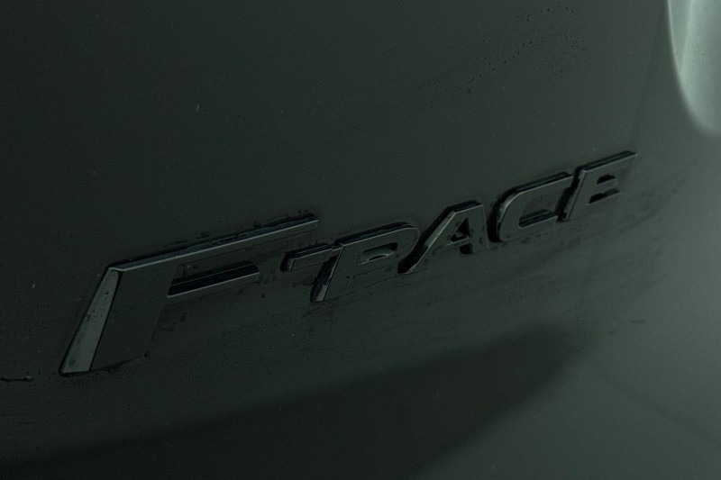 2022 (22) JAGUAR F-PACE 5.0 V8 550 SVR 5dr Auto AWD 5046418