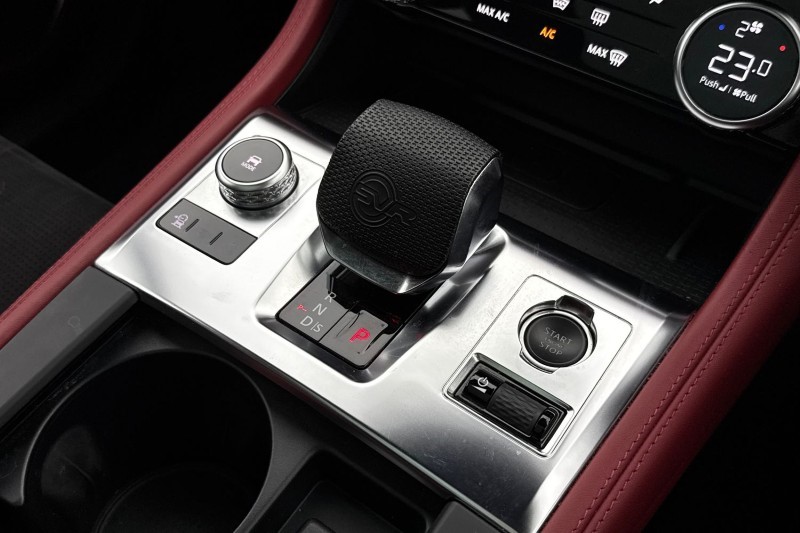 2022 (22) JAGUAR F-PACE 5.0 V8 550 SVR 5dr Auto AWD 5046387