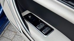 2023 (23) JAGUAR XF 2.0 D200 R-Dynamic HSE 5dr Auto 5460298