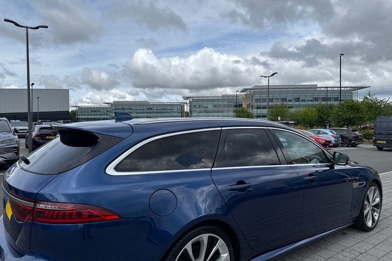 2023 (23) JAGUAR XF 2.0 D200 R-Dynamic HSE 5dr Auto 5460325