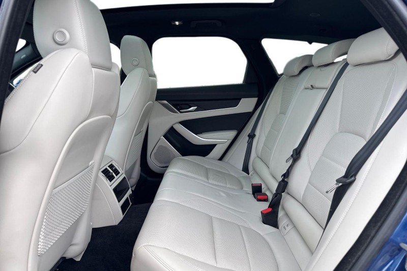 2023 (23) JAGUAR XF 2.0 D200 R-Dynamic HSE 5dr Auto 5460279
