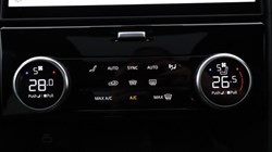 2026 (75) LAND ROVER DISCOVERY 3.0 D350 Metropolitan Edition 5dr Auto 5426227