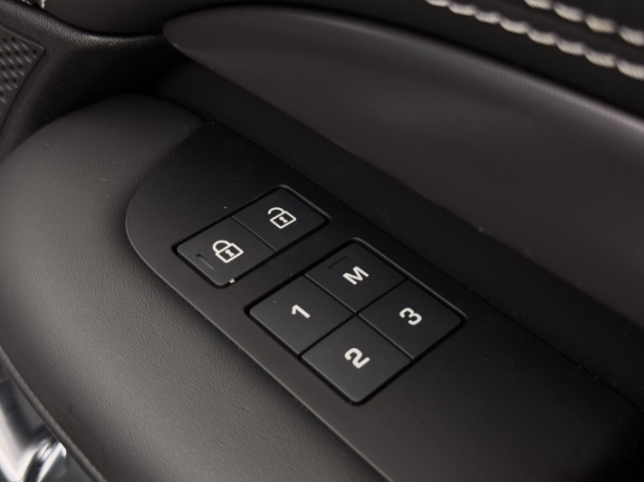 2026 (75) LAND ROVER DISCOVERY 3.0 D350 Metropolitan Edition 5dr Auto 5933962