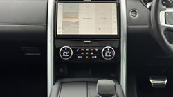 2026 (75) LAND ROVER DISCOVERY 3.0 D350 Metropolitan Edition 5dr Auto 5933957
