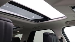 2026 (75) LAND ROVER DISCOVERY 3.0 D350 Metropolitan Edition 5dr Auto 5472657