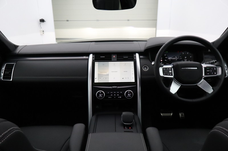 2026 (75) LAND ROVER DISCOVERY 3.0 D350 Metropolitan Edition 5dr Auto 5473055