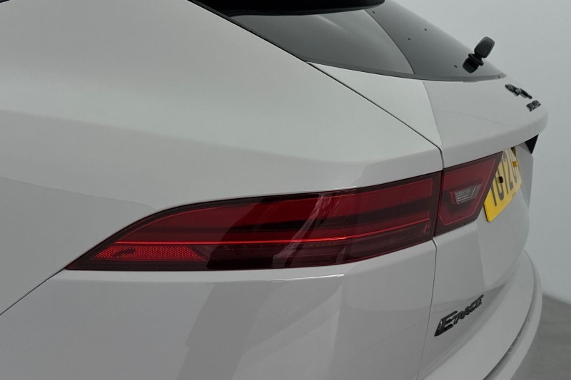 2022 (72) JAGUAR E-PACE 2.0 D200 R-Dynamic SE 5dr Auto 5073973