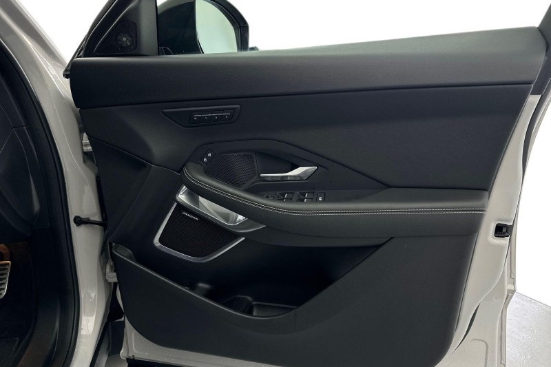 2022 (72) JAGUAR E-PACE 2.0 D200 R-Dynamic SE 5dr Auto 5073976