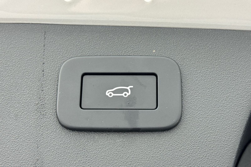 2022 (72) JAGUAR E-PACE 2.0 D200 R-Dynamic SE 5dr Auto 5073992