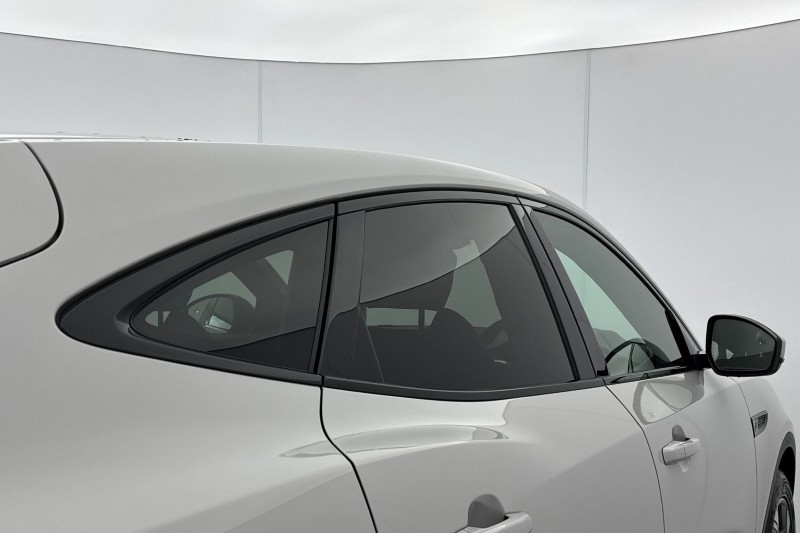 2022 (72) JAGUAR E-PACE 2.0 D200 R-Dynamic SE 5dr Auto 5074003