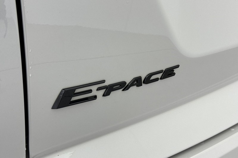 2022 (72) JAGUAR E-PACE 2.0 D200 R-Dynamic SE 5dr Auto 5073998