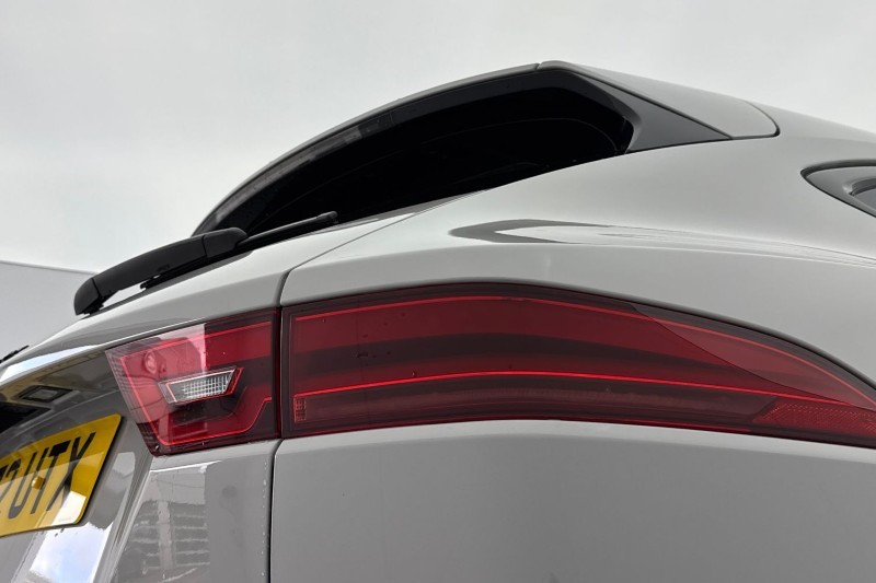 2022 (72) JAGUAR E-PACE 2.0 D200 R-Dynamic SE 5dr Auto 5073999