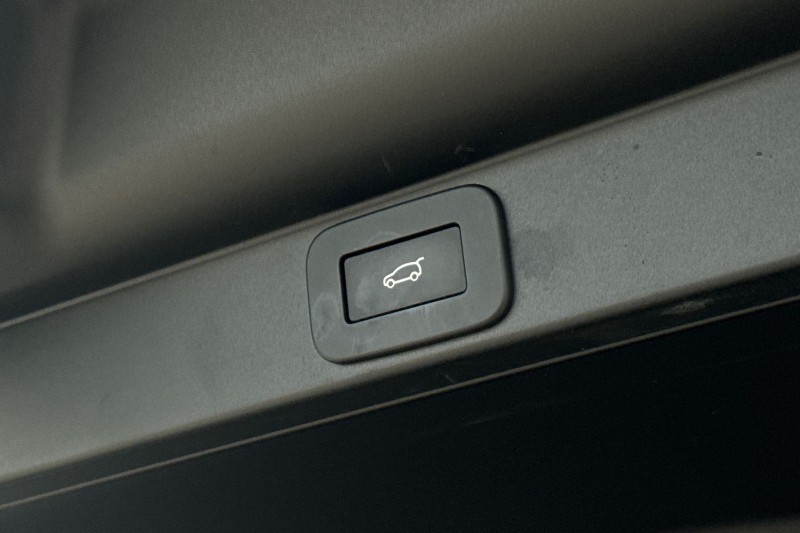 2023 (73) LAND ROVER RANGE ROVER 3.0 D300 HSE 4dr Auto 5120513