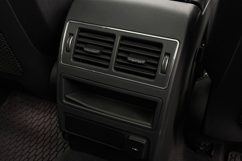 2023 (73) JAGUAR F-PACE 2.0 D200 R-Dynamic HSE Black 5dr Auto AWD 5092368