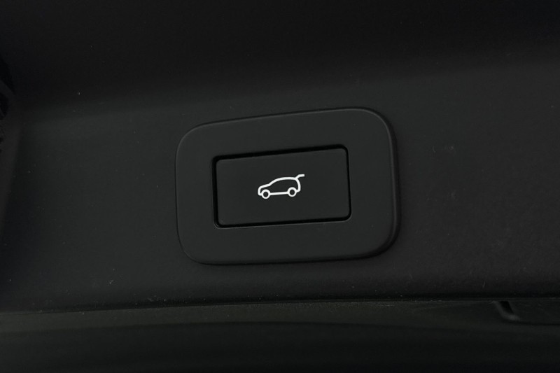 2023 (73) JAGUAR F-PACE 2.0 D200 R-Dynamic HSE Black 5dr Auto AWD 5092389