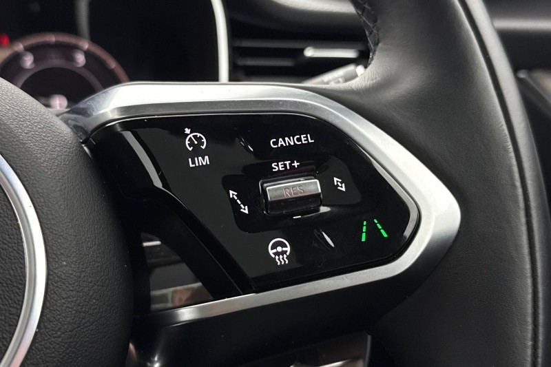 2023 (73) JAGUAR F-PACE 2.0 D200 R-Dynamic HSE Black 5dr Auto AWD 5092379