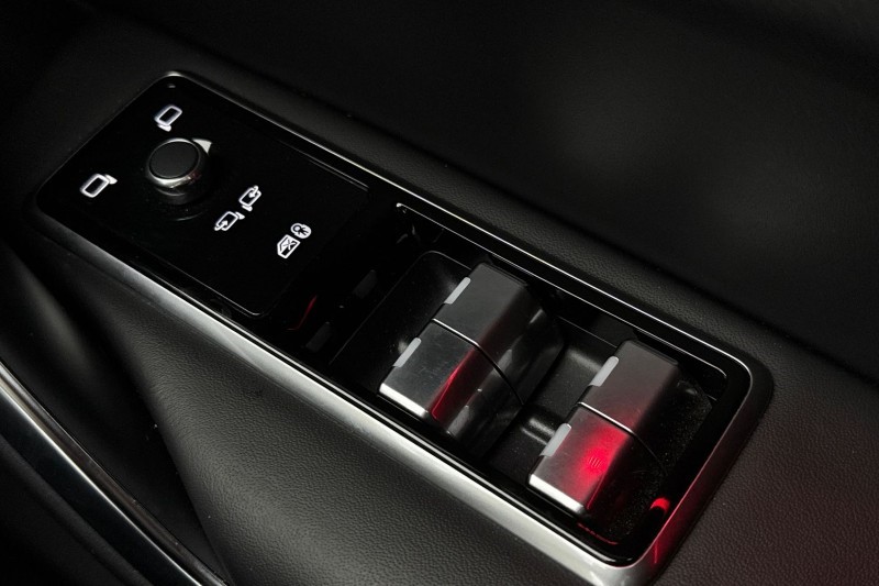 2023 (73) JAGUAR F-PACE 2.0 D200 R-Dynamic HSE Black 5dr Auto AWD 5092374