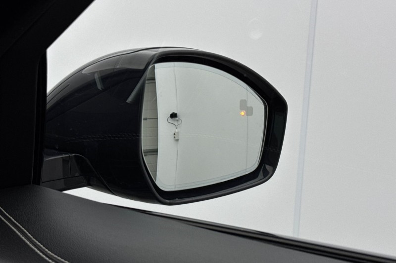 2023 (73) JAGUAR F-PACE 2.0 D200 R-Dynamic HSE Black 5dr Auto AWD 5092402