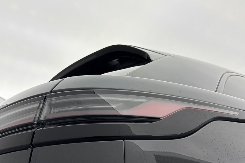 2025 (25) LAND ROVER RANGE ROVER VELAR 2.0 P400e Dynamic HSE 5dr Auto 5074280