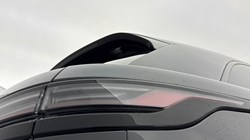 2025 (25) LAND ROVER RANGE ROVER VELAR 2.0 P400e Dynamic HSE 5dr Auto 5074280