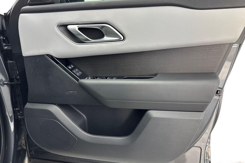 2025 (25) LAND ROVER RANGE ROVER VELAR 2.0 P400e Dynamic HSE 5dr Auto 5074258