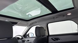 2025 (25) LAND ROVER RANGE ROVER VELAR 2.0 P400e Dynamic HSE 5dr Auto 5074257