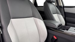 2025 (25) LAND ROVER RANGE ROVER VELAR 2.0 P400e Dynamic HSE 5dr Auto 5074262