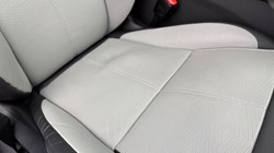 2025 (25) LAND ROVER RANGE ROVER VELAR 2.0 P400e Dynamic HSE 5dr Auto 5074261