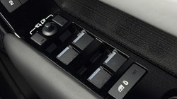 2025 (25) LAND ROVER RANGE ROVER VELAR 2.0 P400e Dynamic HSE 5dr Auto 5074259