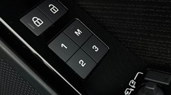 2025 (25) LAND ROVER RANGE ROVER VELAR 2.0 P400e Dynamic HSE 5dr Auto 5074288