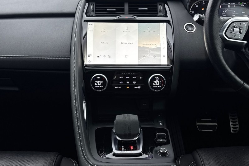 2022 (72) JAGUAR E-PACE 2.0 D200 R-Dynamic Black 5dr Auto 5091664