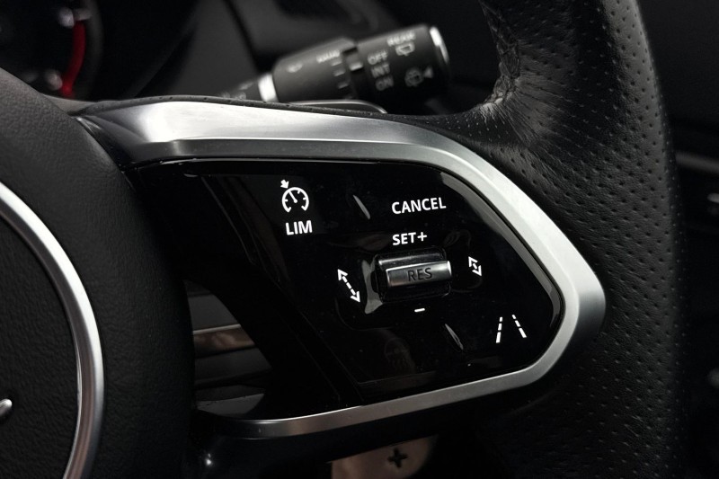 2022 (72) JAGUAR E-PACE 2.0 D200 R-Dynamic Black 5dr Auto 5091678