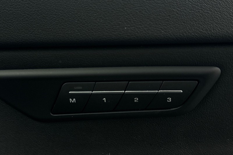 2022 (72) JAGUAR E-PACE 2.0 D200 R-Dynamic Black 5dr Auto 5091698