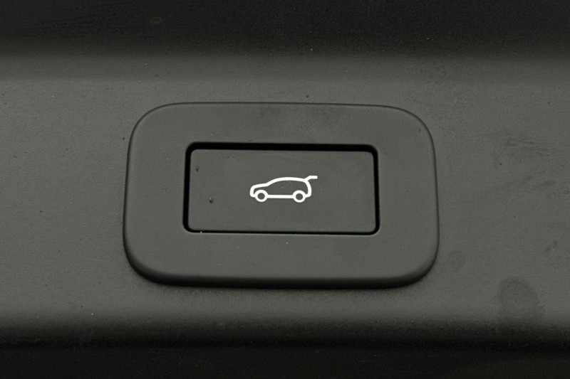 2024 (24) JAGUAR F-PACE 2.0 D200 R-Dynamic HSE Black 90th Anniv 5dr Auto 5106080