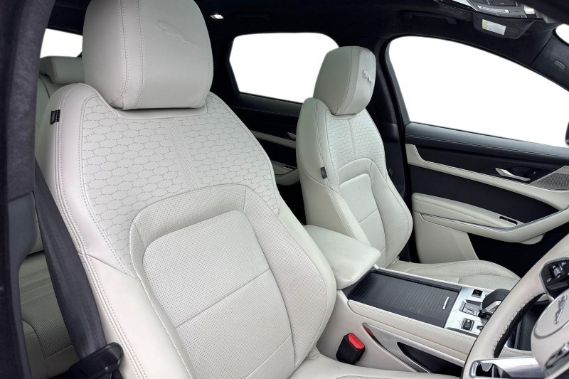 2024 (24) JAGUAR F-PACE 2.0 D200 R-Dynamic HSE Black 90th Anniv 5dr Auto 5106068