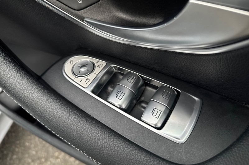 2022 (22) MERCEDES-BENZ E CLASS E300 AMG Line Night Ed Premium Plus 2dr 9G-Tronic 5122586